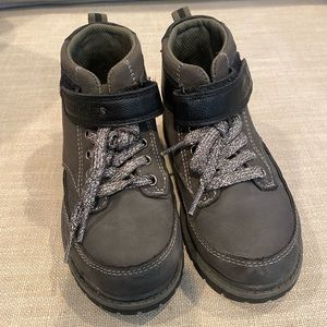 Carters toddler/little boy boots size 13
